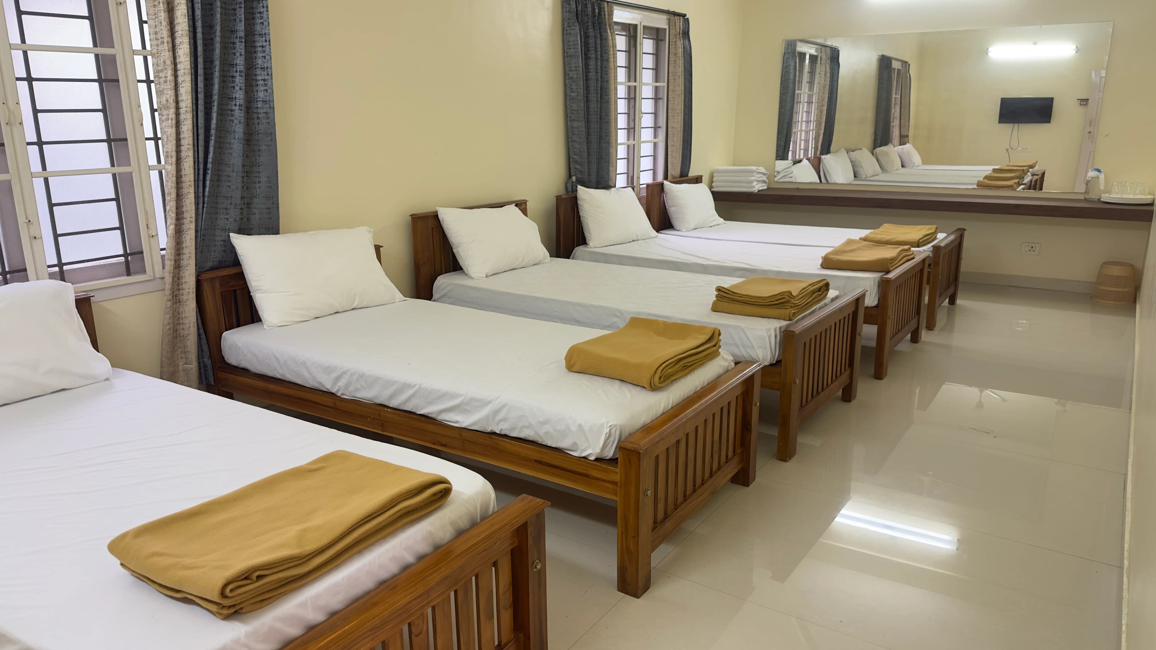 Dormitory (11 Pax) - Image 2